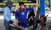 Giá xăng giảm 159 đồng/lít